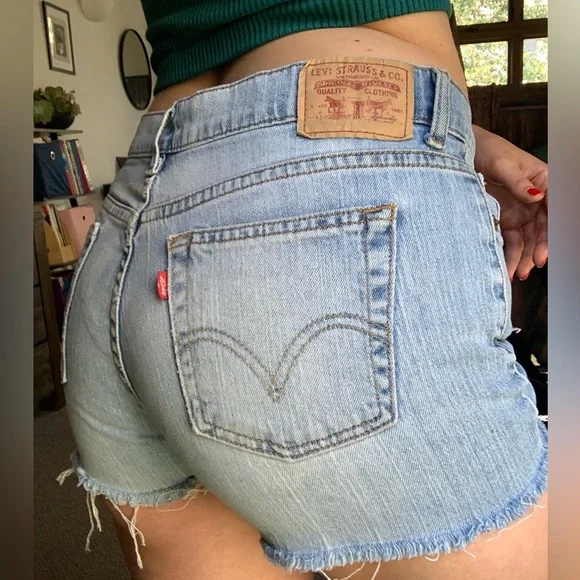 VTG Cut-Off Blue Jean Denim Shorts | Levi’s - Picture 2 of 7